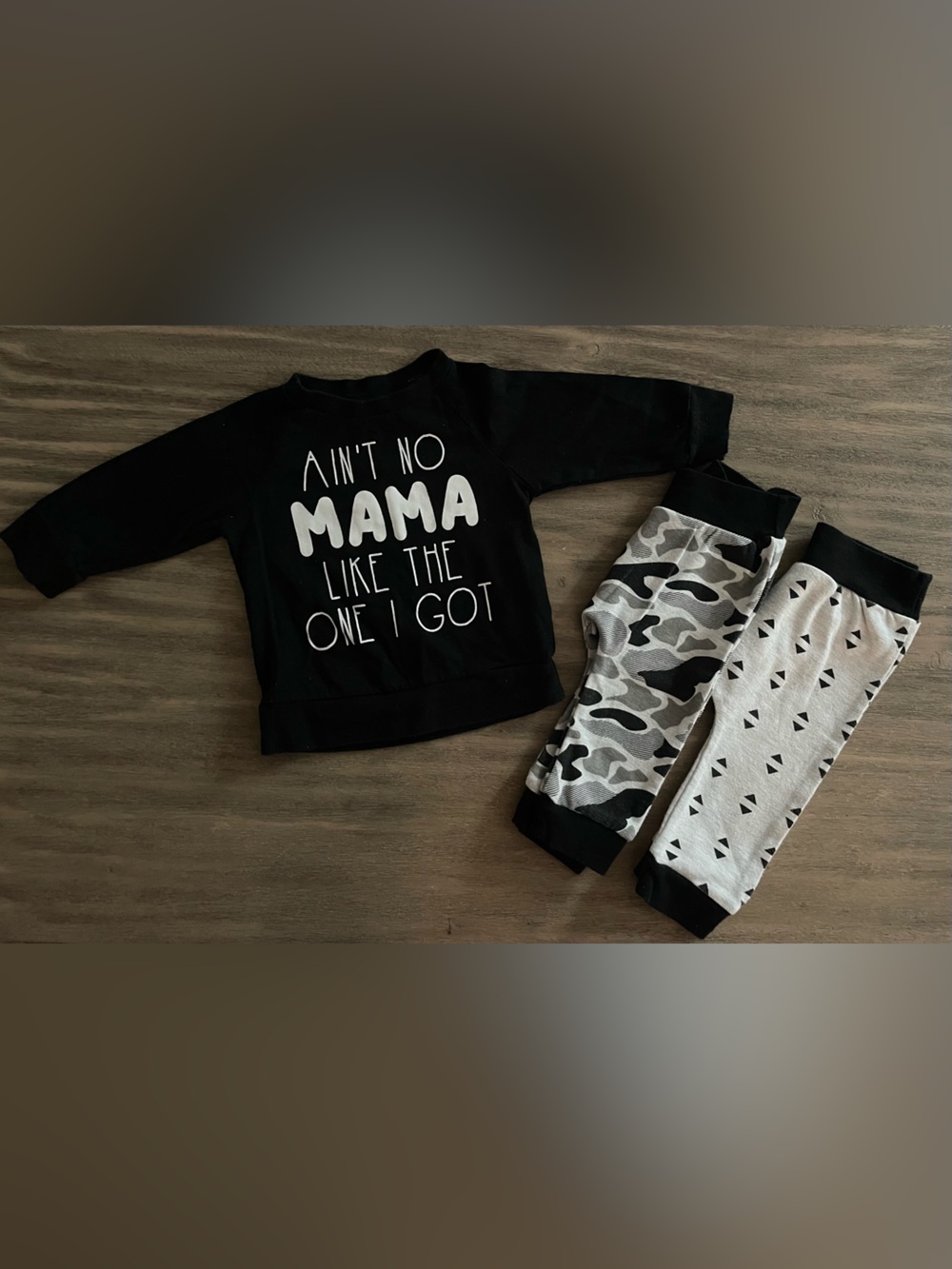 3-Piece "Ain't No Mama Like the One I Got" Graphic Sweatshirt and Jogger Set